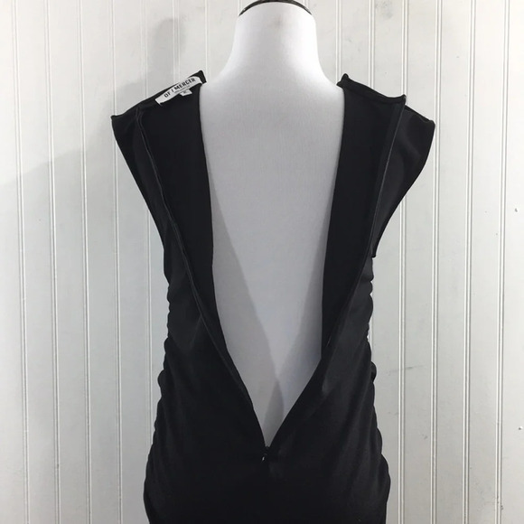 Of Mercer Black Bodycon Midi Dress Womens 2 Sleeveless Snap Shoulder Shirred - Picture 5 of 11